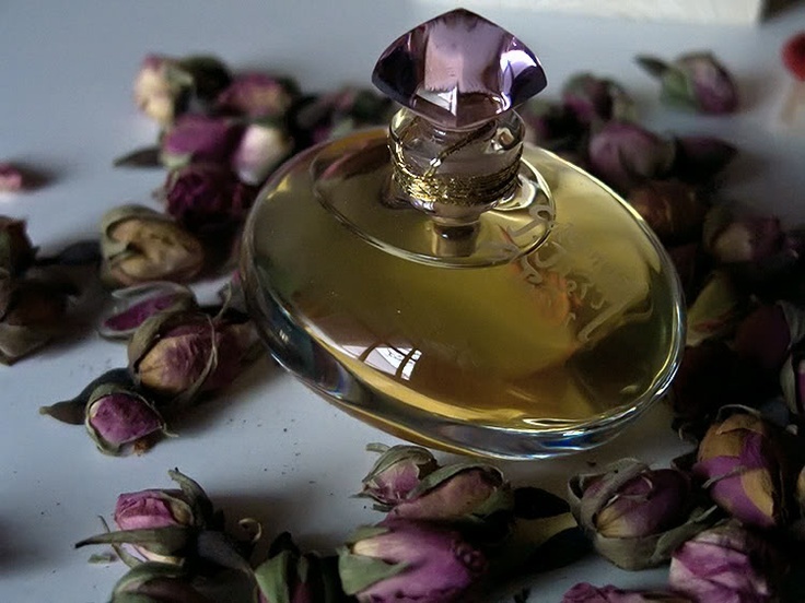 Best Perfume Packaging Designs 2023 - Updated List