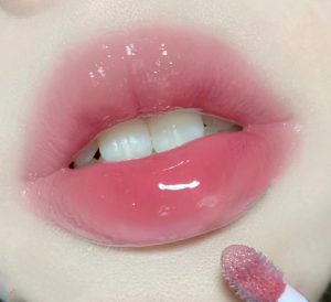 Best Summer Lip Colors 2024 – Top 6 Best Lipsticks & Glosses For Summer