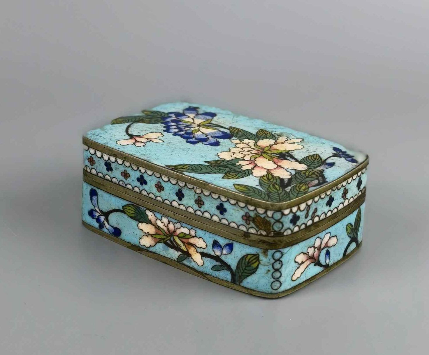 vintage chinese jewelry box.jpg